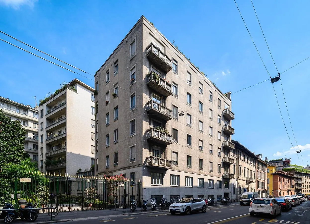 San Babila - Visconti Di Modrone Charme Apartment Milán