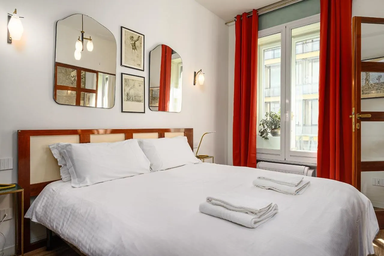 ميلان San Babila - Visconti Di Modrone Charme Apartment