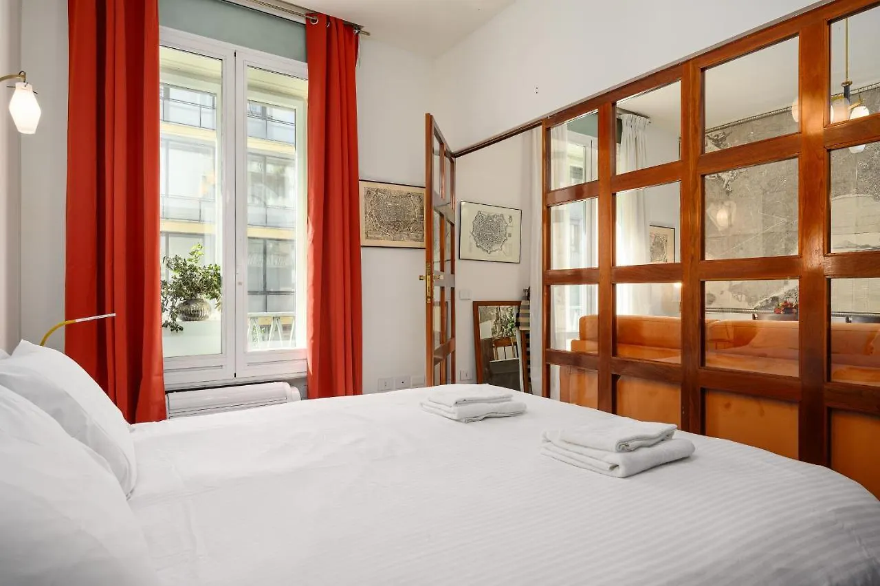 ميلان San Babila - Visconti Di Modrone Charme Apartment إيطاليا